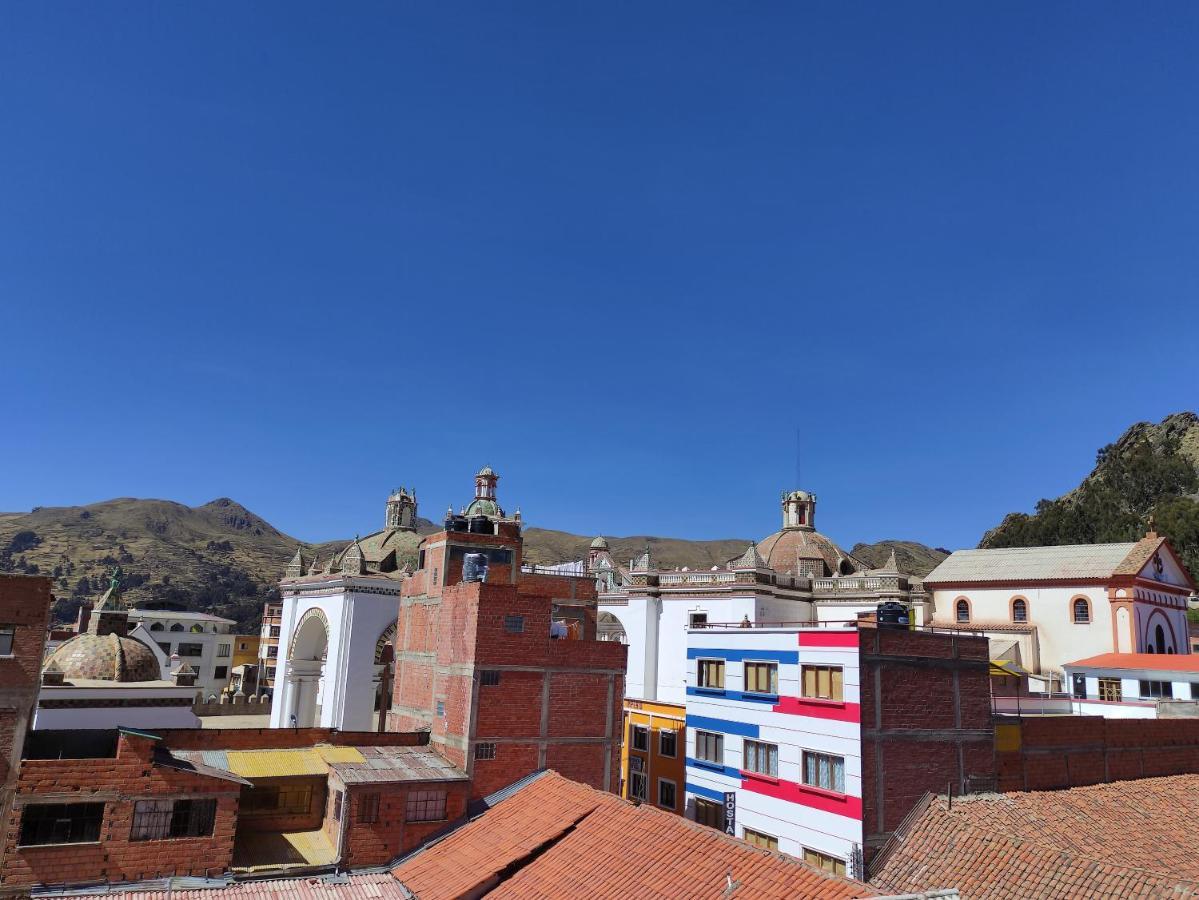 Hostal Sol Y Luna Bed & Breakfast Copacabana  Dış mekan fotoğraf